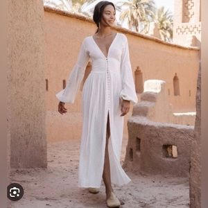 ISO Savannah Morrow the Label Oasis dress in natural